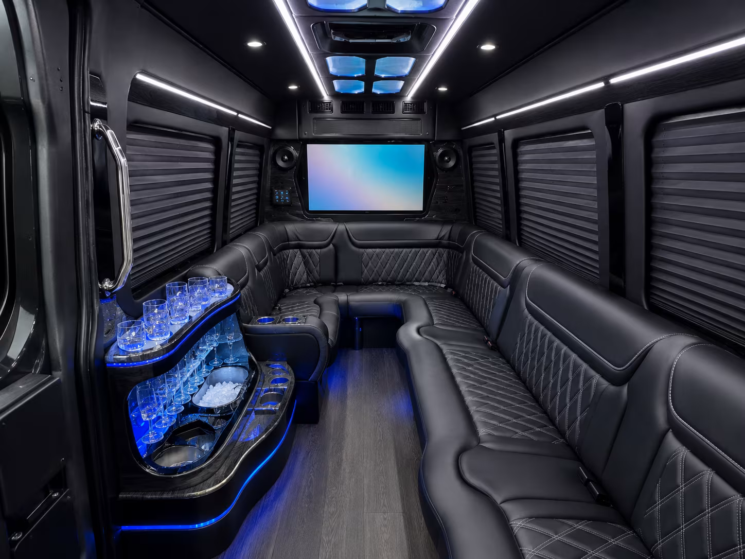 find government shuttle buses for riverside county courthouse agency operations